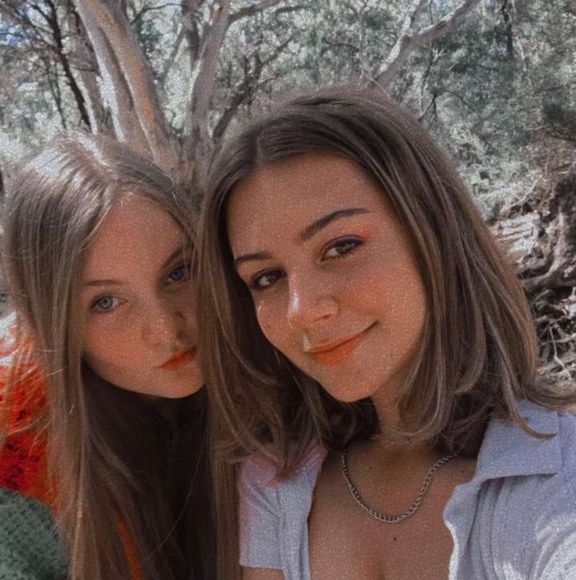 Meet your Posher, Marlene - Picture 1 of 1